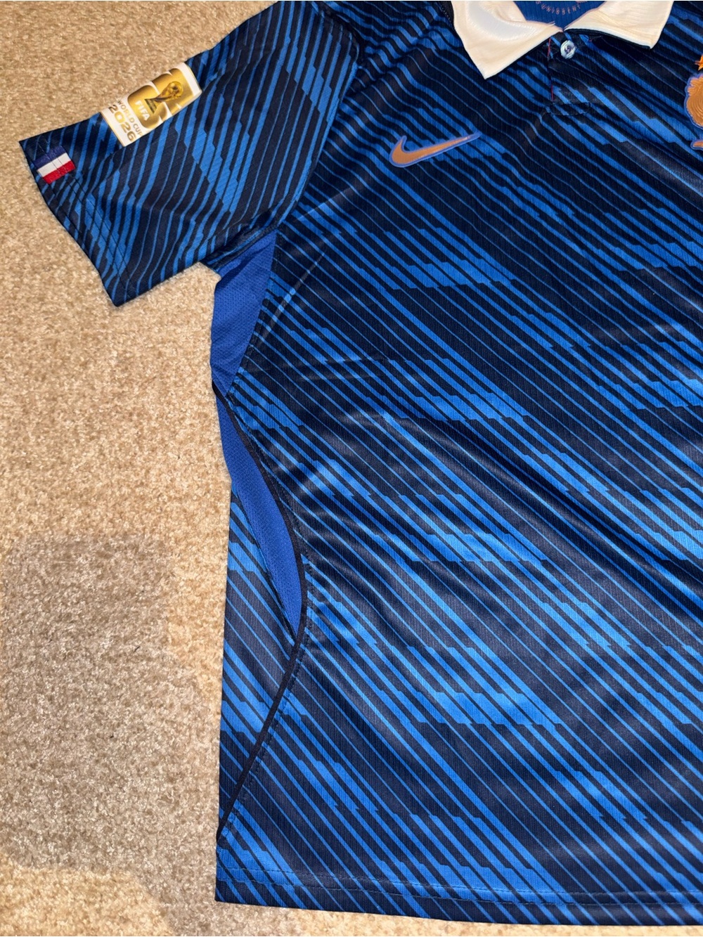 Nike France 2026 Men’s Home Soccer Jersey 🆕 - Picture 4 of 7